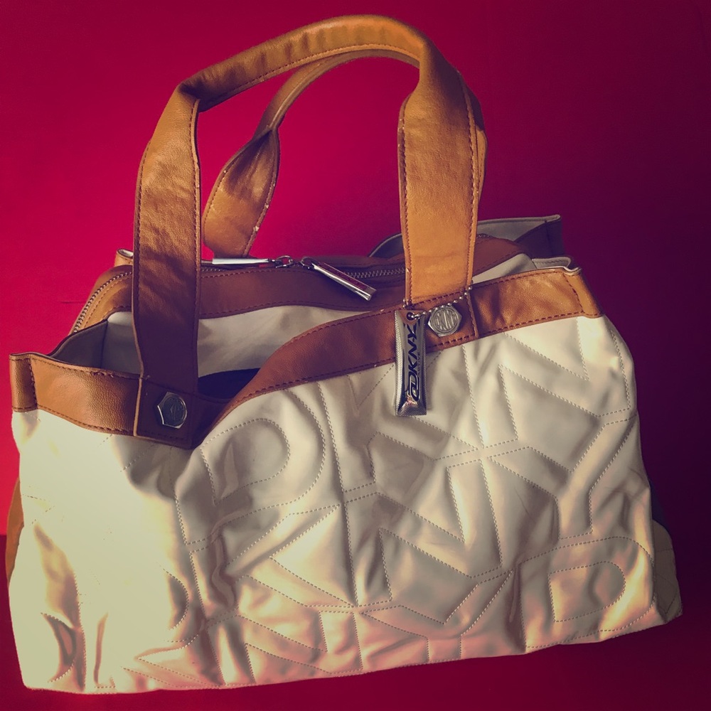 Large DKNY